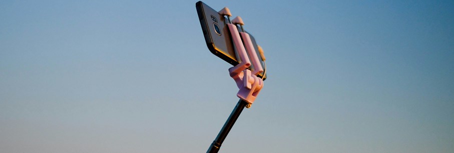 Influenceurs dans le voyage